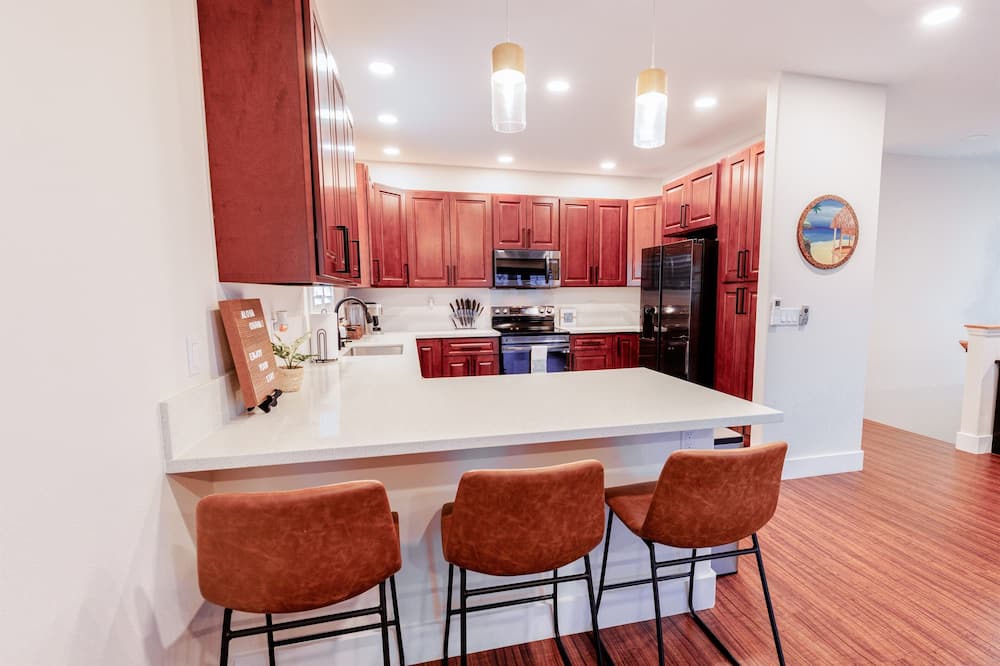 Photo of Kitchen in Ka'a'awa