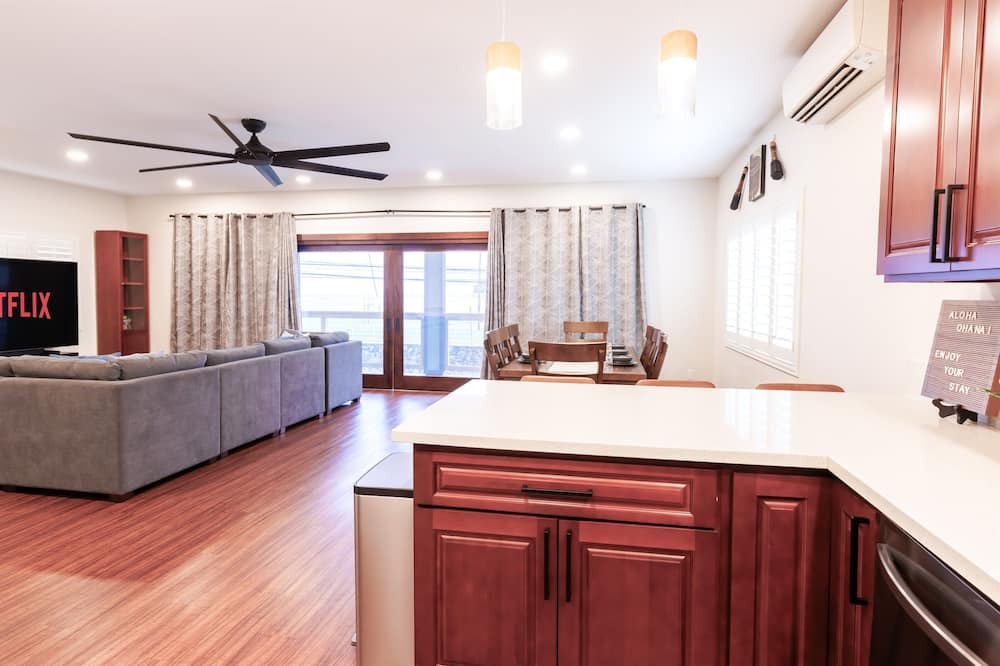 Photo of Kitchen in Ka'a'awa