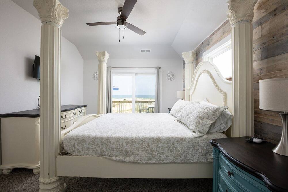 Photo of Bedroom in Carova Beach