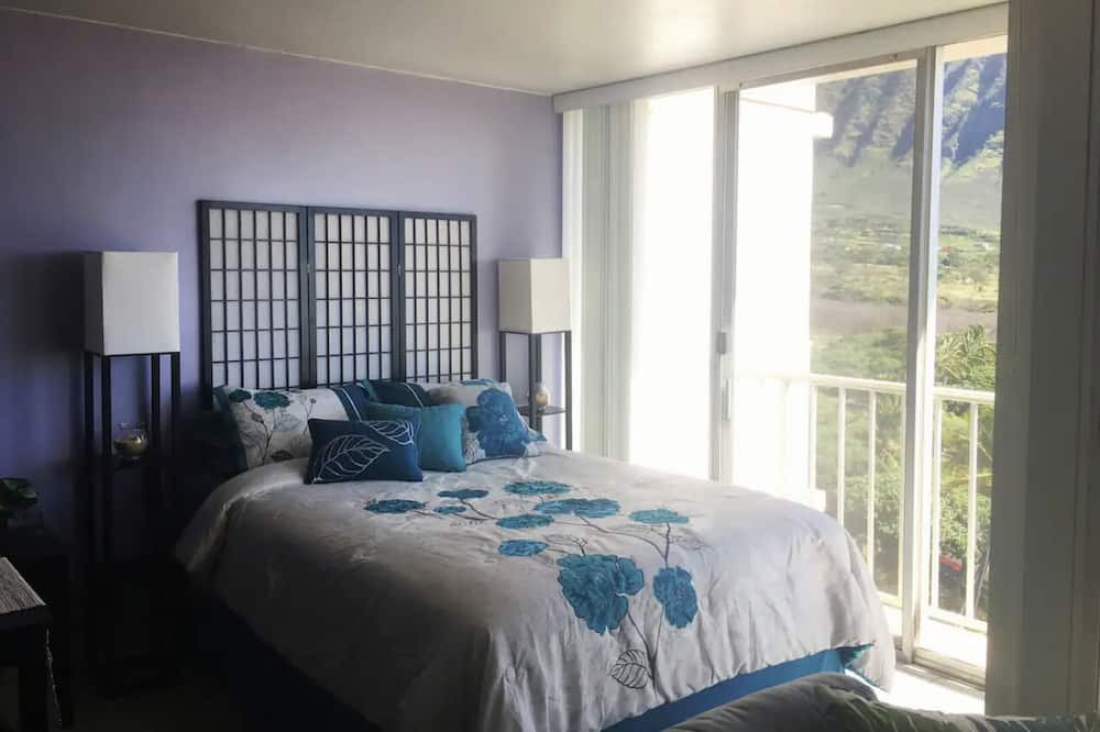 Photo of Bedroom in Makaha