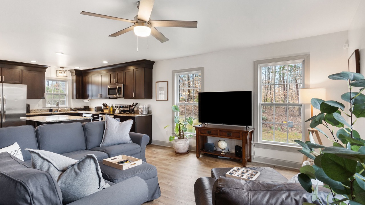 Photo of Livingroom in Barboursville