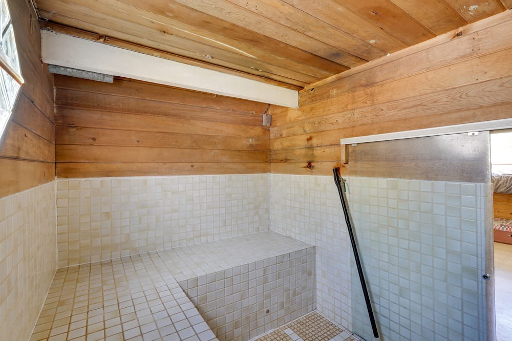 Photo of Bathroom in Ocean View