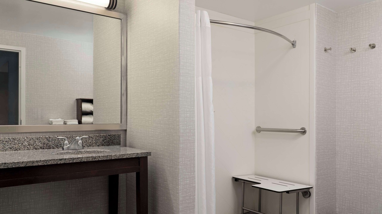 Photo of Bathroom in Central Newport News