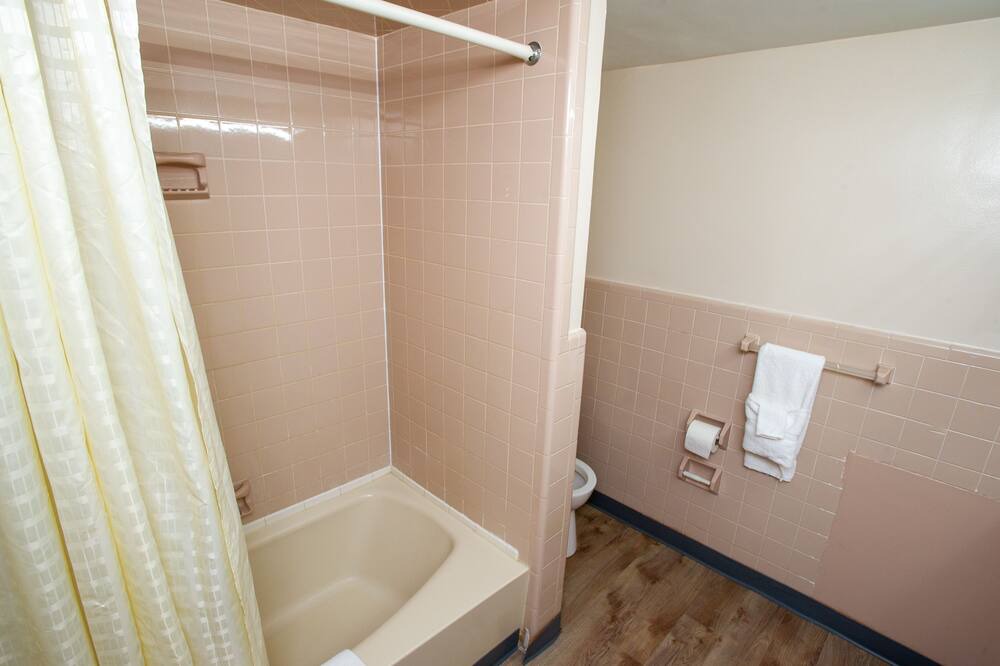 Photo of Bedroom in Edenton