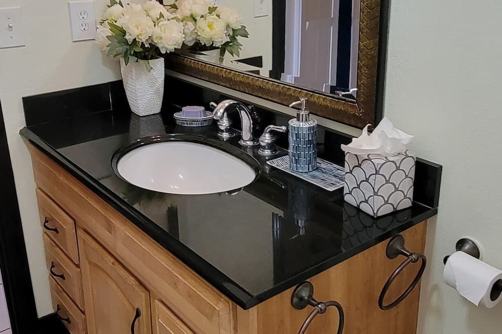 Photo of Bathroom in Waimea