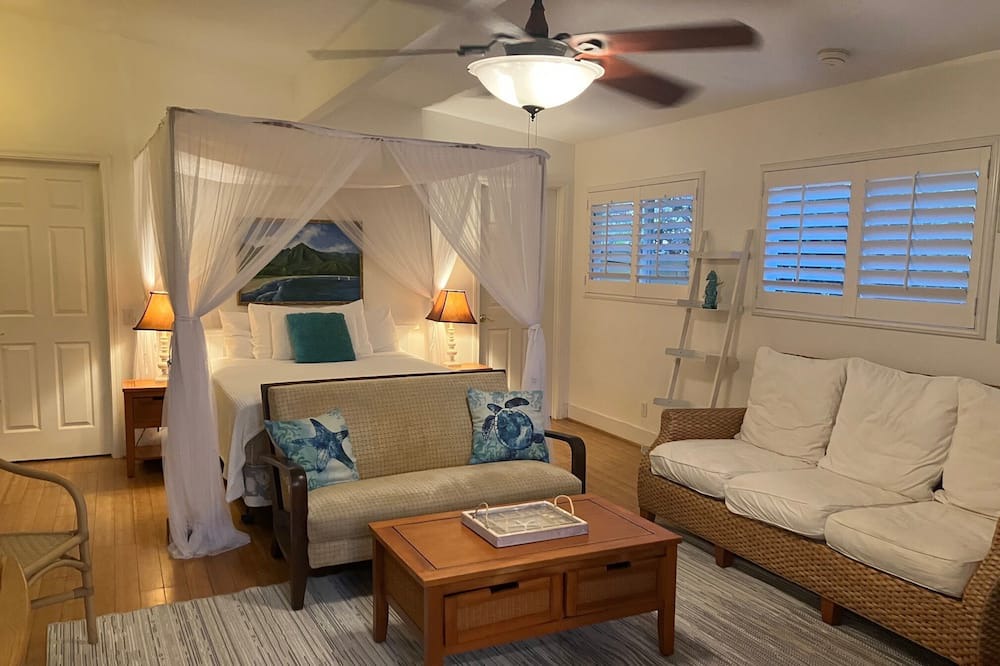 Photo of Livingroom in Kahuku