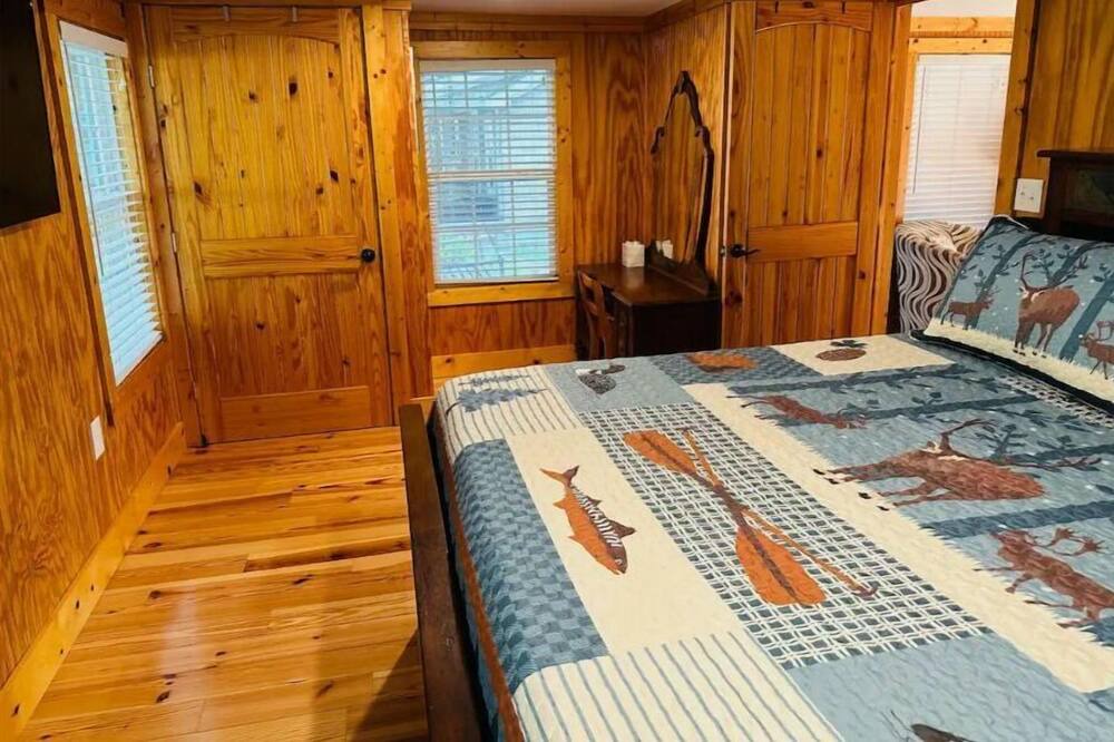 Photo of Bedroom in Townville