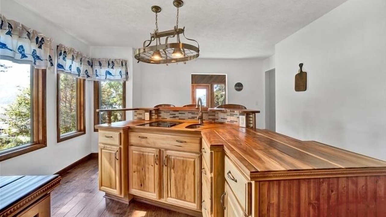 Photo of Kitchen in Huddleston