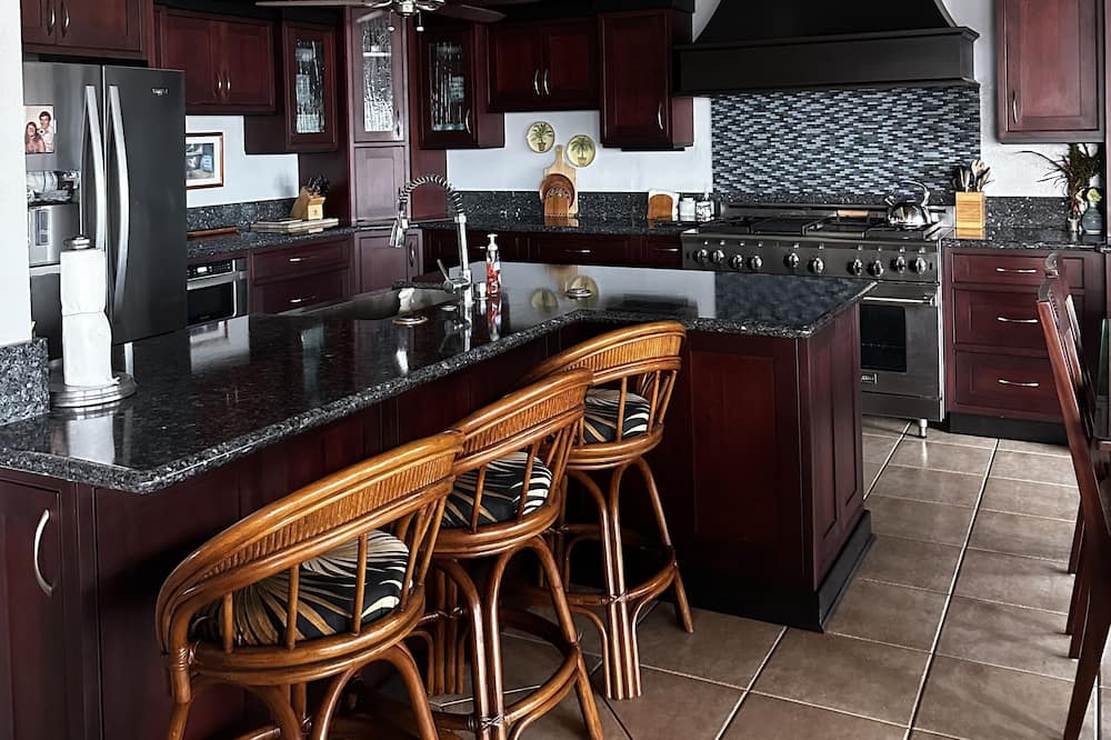 Photo of Kitchen in Kaunakakai