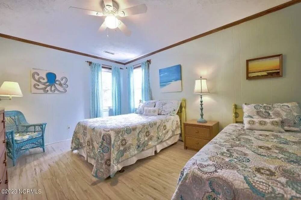 Photo of Bedroom in Sunset Beach