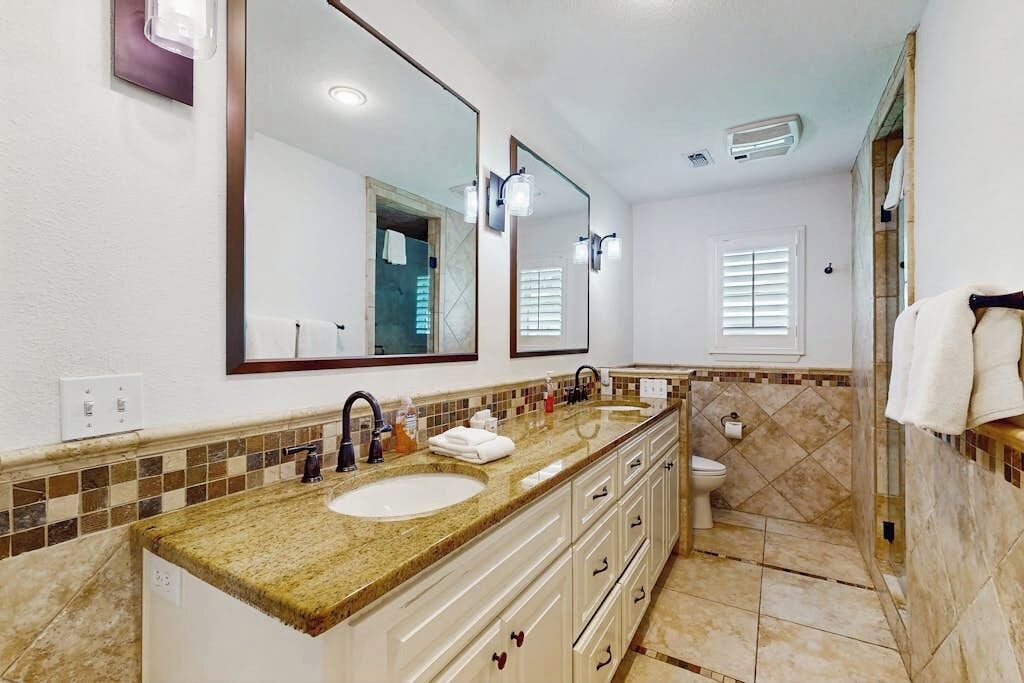Photo of Bathroom in Kingsland