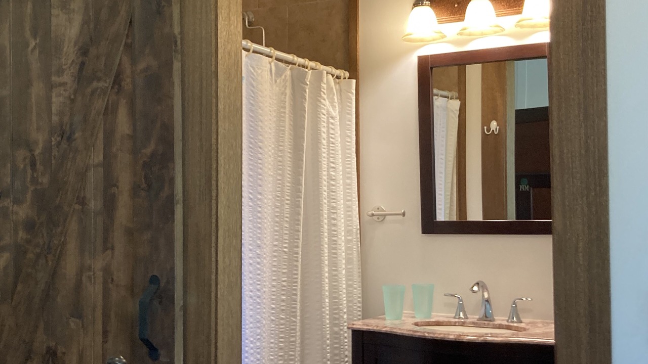 Photo of Bathroom in Hilo
