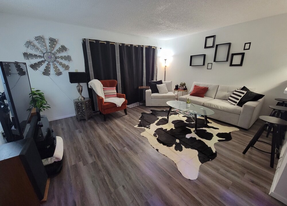 Photo of Livingroom in Dawson