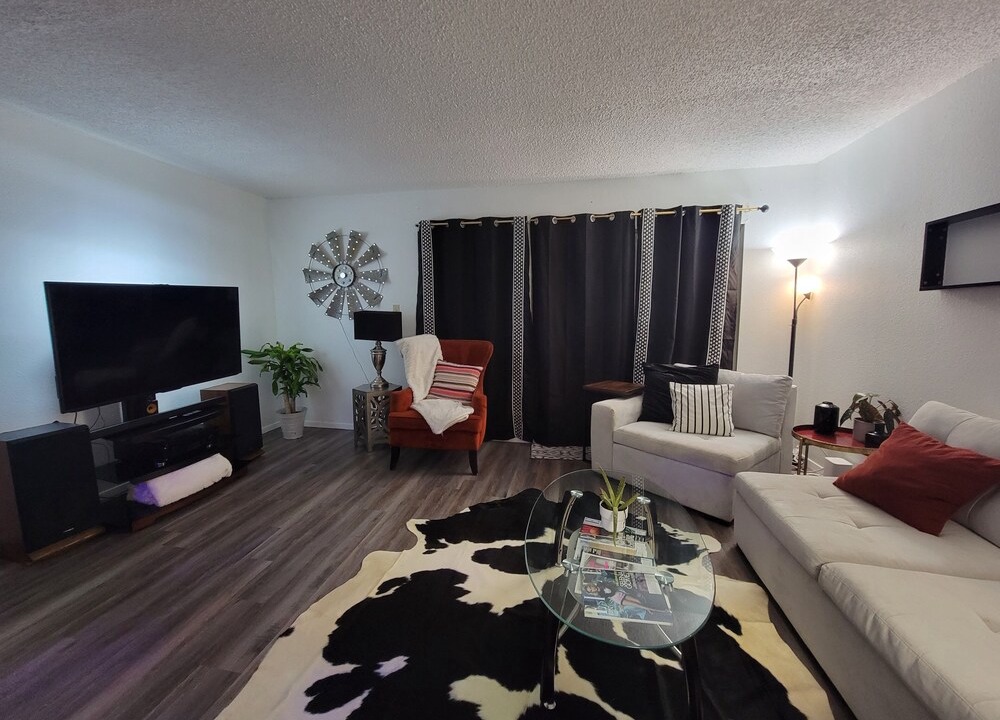 Photo of Livingroom in Dawson