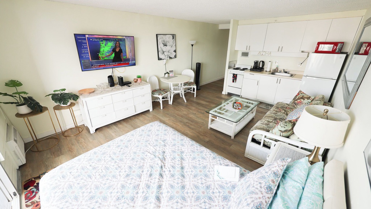 Photo of Bedroom in Waikiki