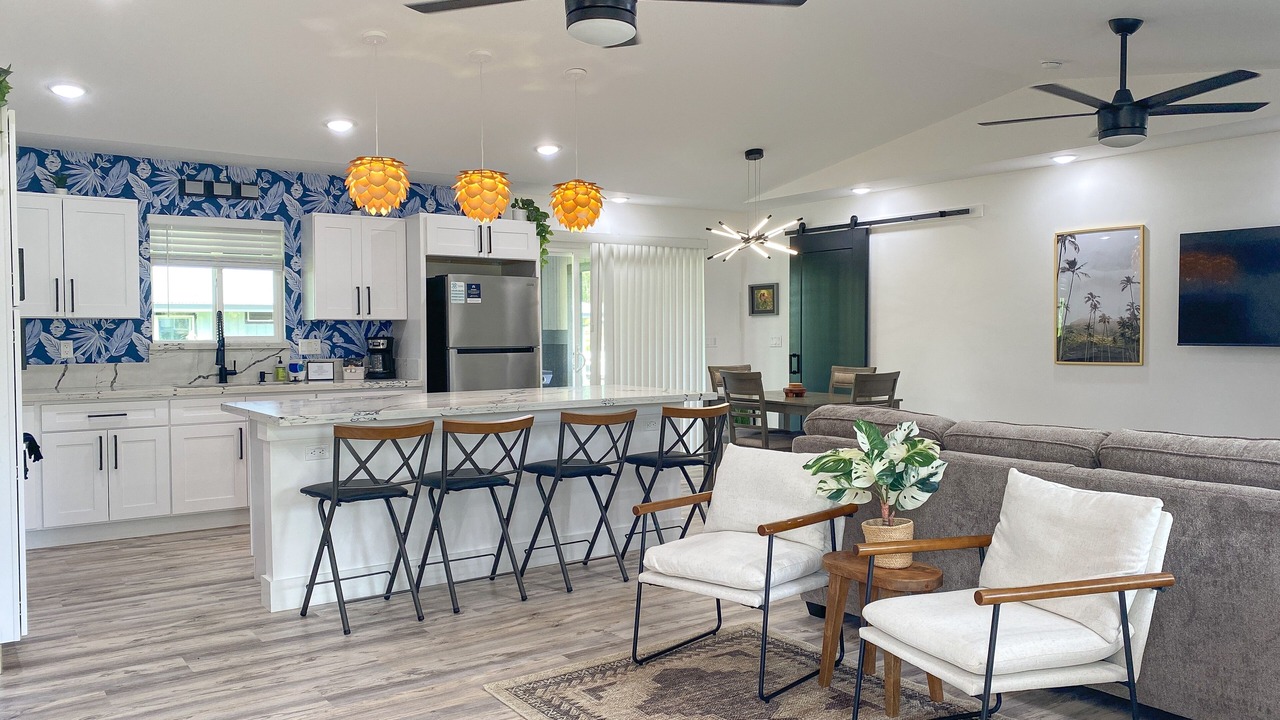 Photo of Livingroom in Ainaloa