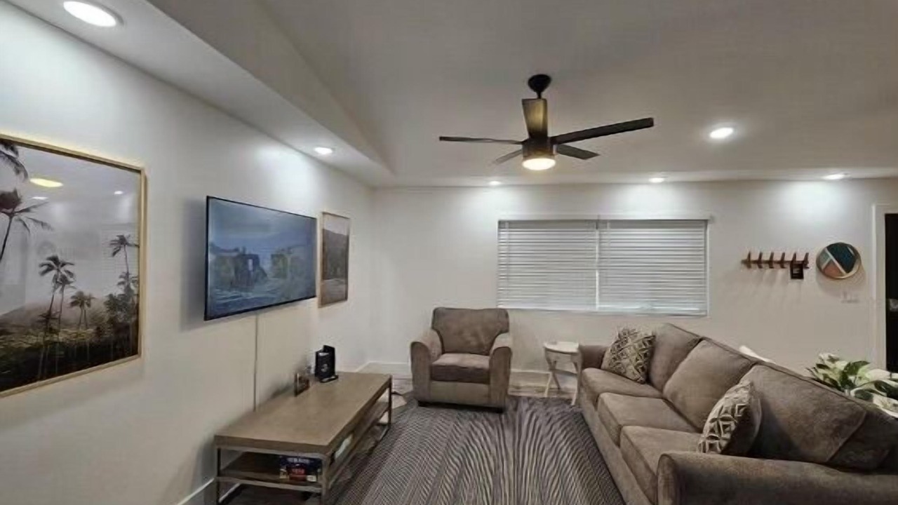Photo of Livingroom in Ainaloa