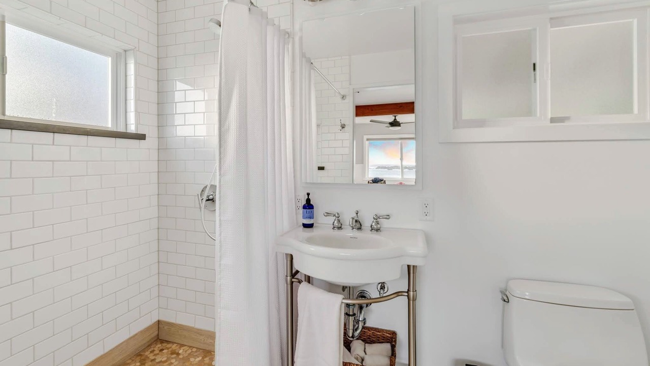 Photo of Bathroom in Hana