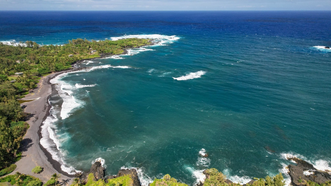 Photo of Others in Hana
