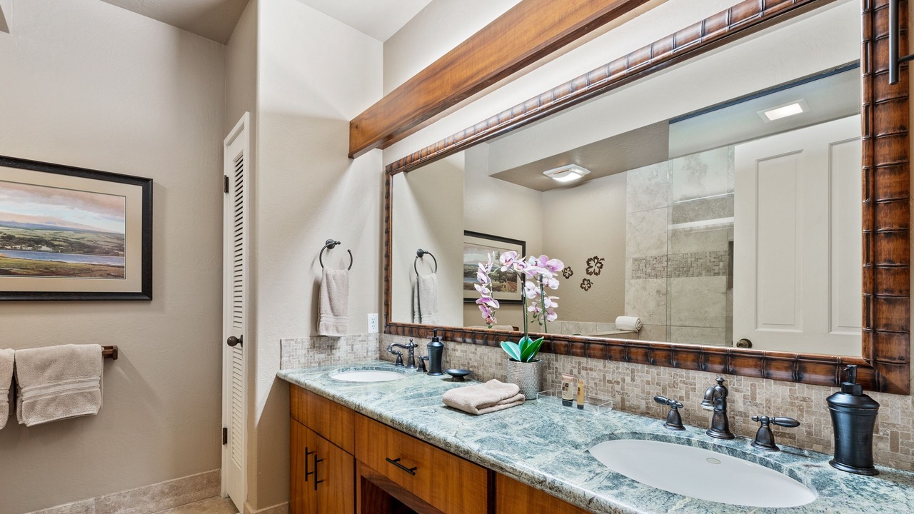 Photo of Bathroom in Keauhou