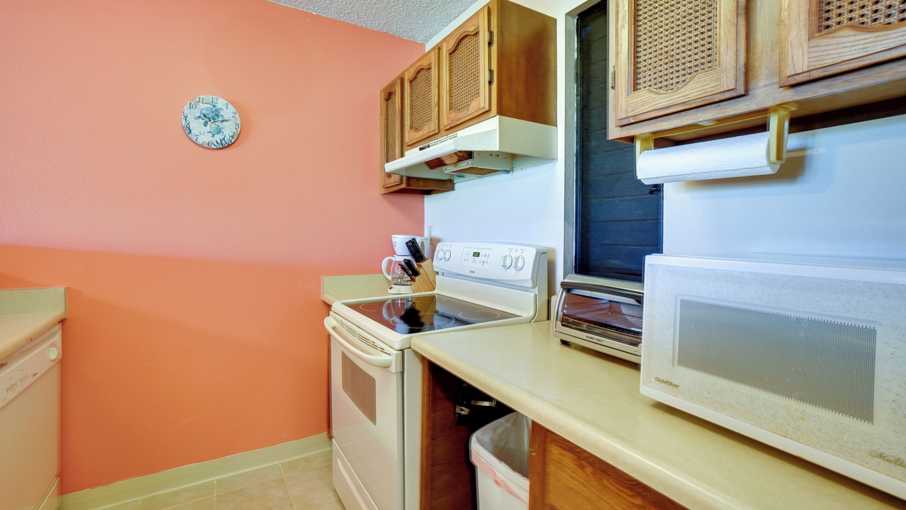 Photo of Kitchen in Maunaloa
