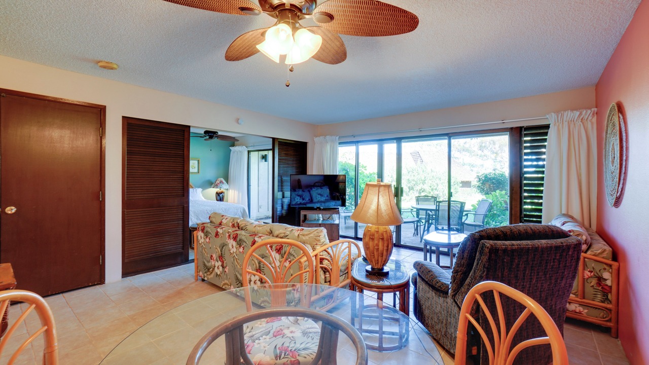 Photo of Livingroom in Maunaloa