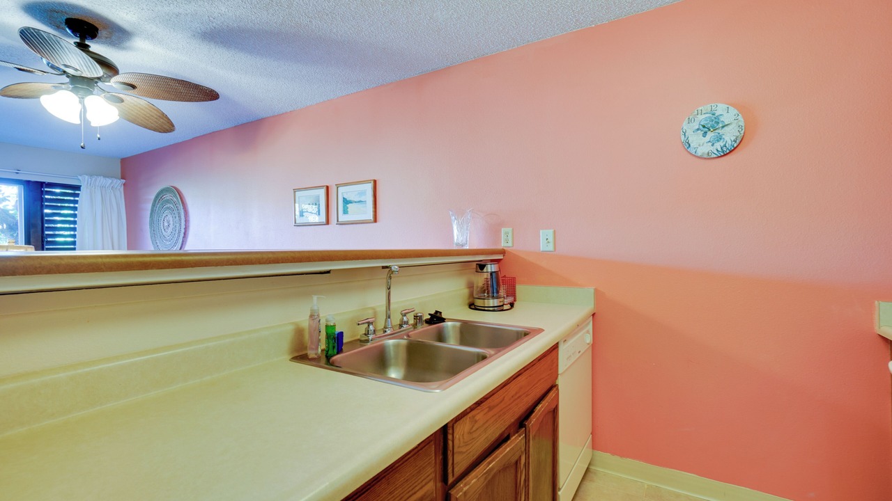 Photo of Kitchen in Maunaloa