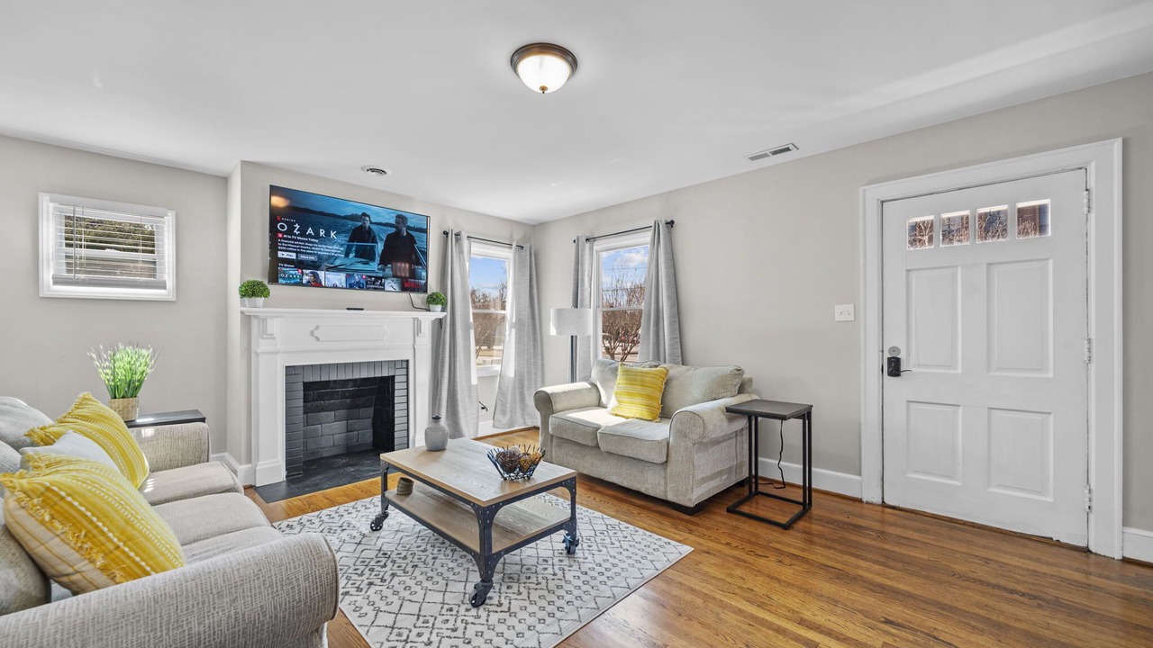 Photo of Livingroom in Greensboro