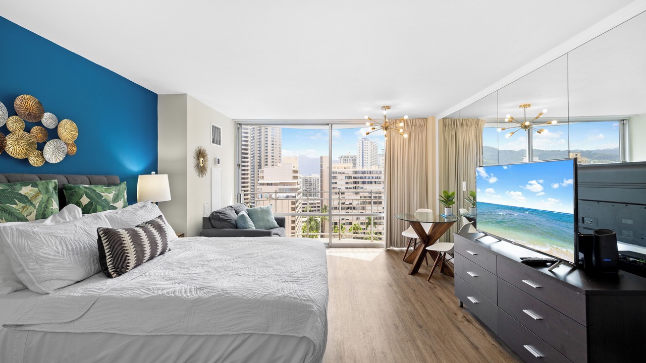 Photo of Bedroom in Waikiki