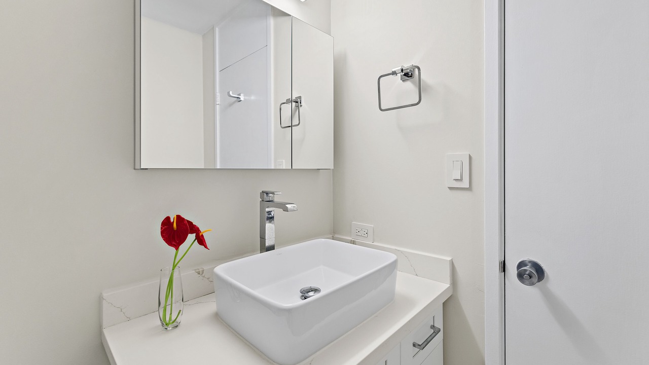 Photo of Bathroom in Waikiki