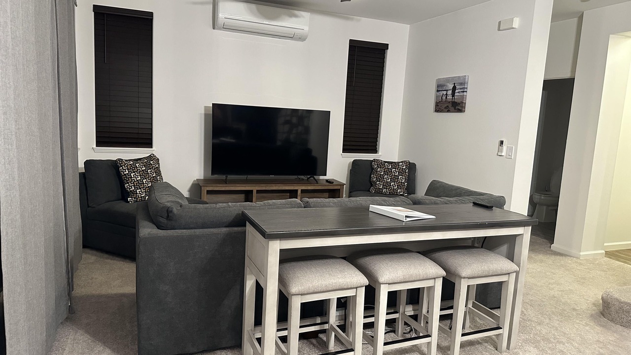 Photo of Livingroom in Makaha Valley