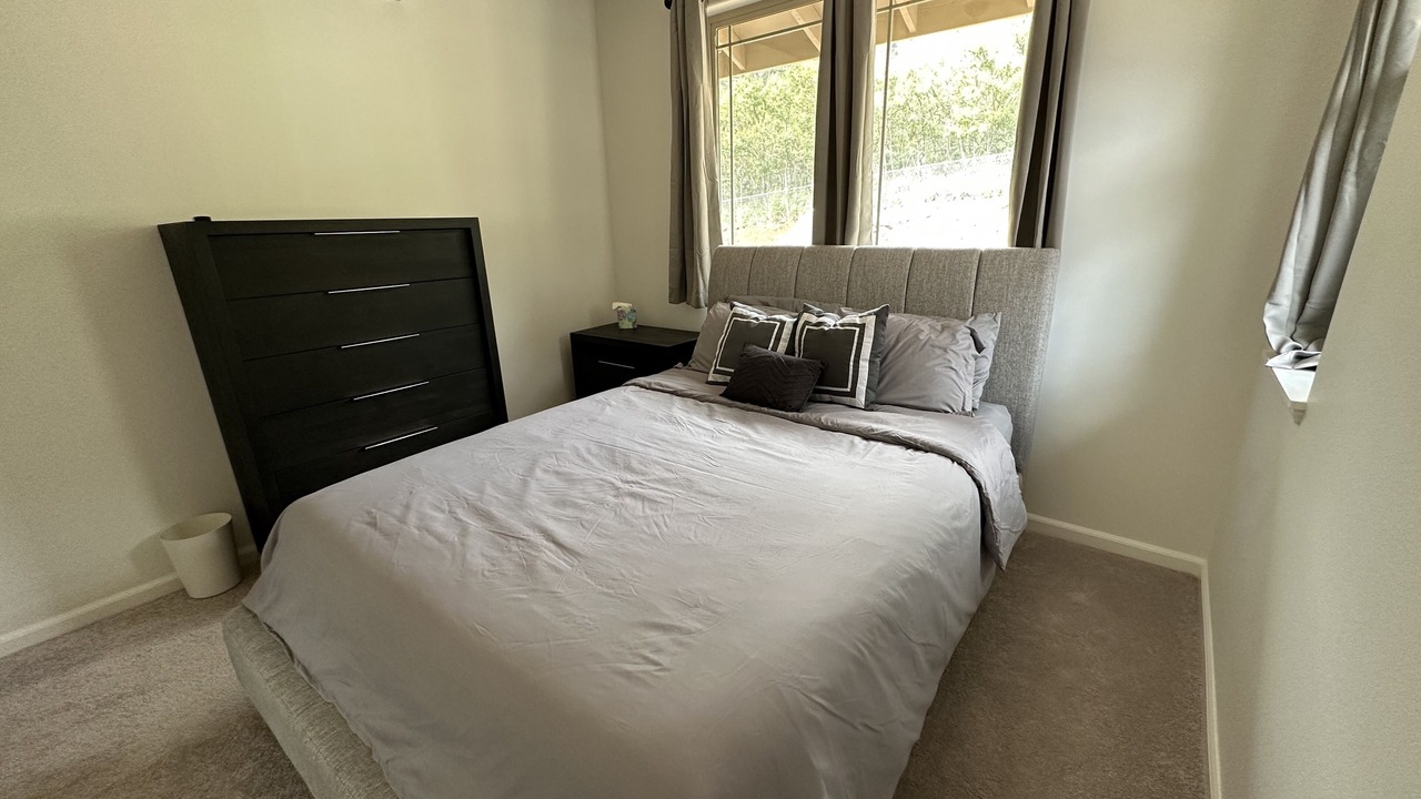 Photo of Bedroom in Makaha Valley