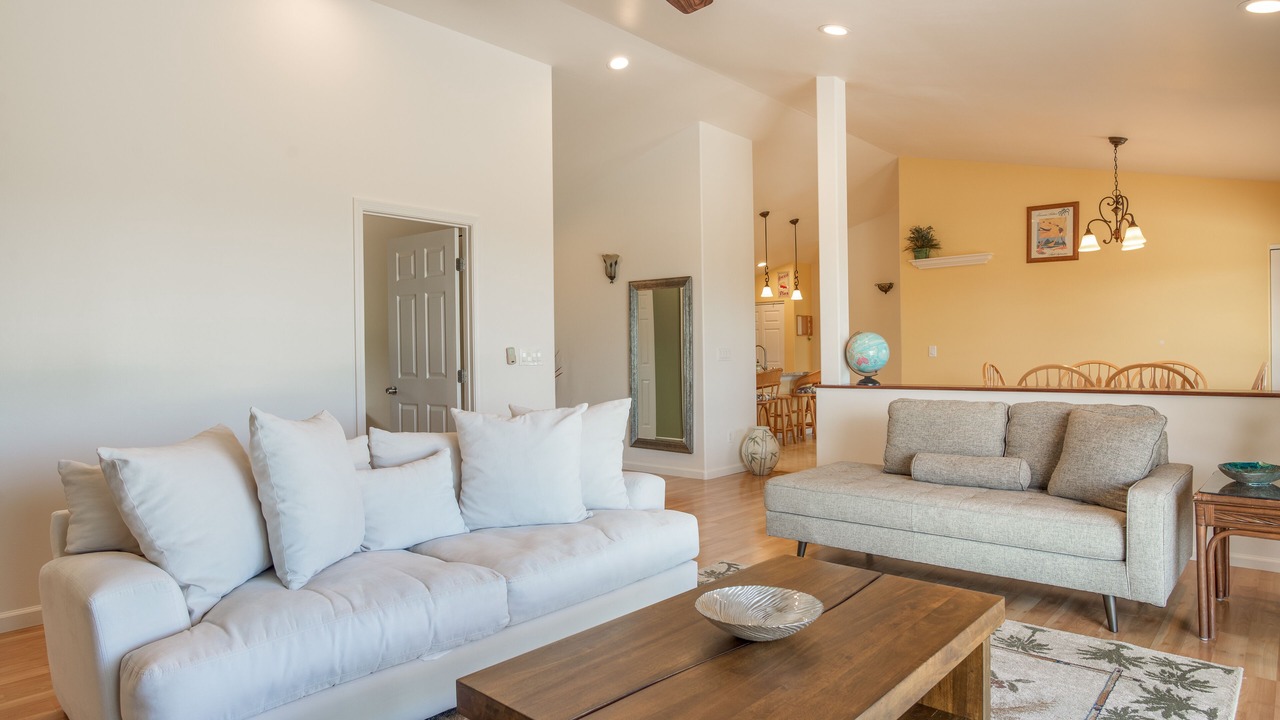 Photo of Livingroom in Kona Palisades