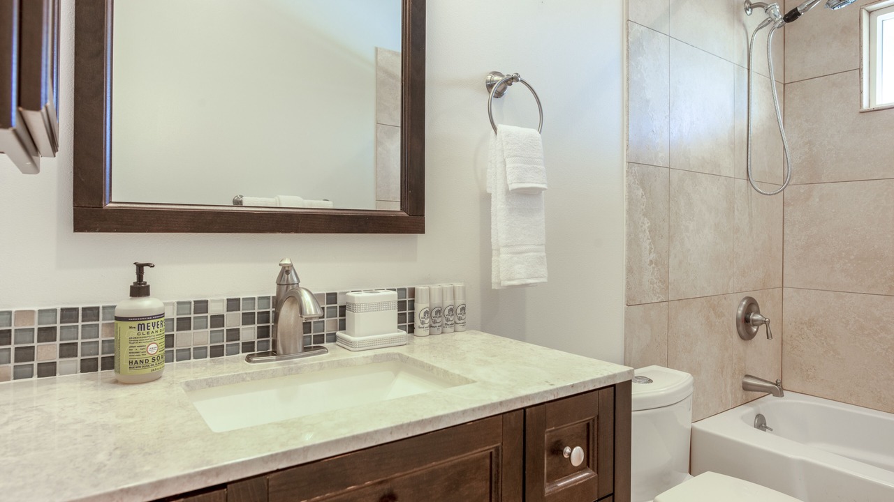 Photo of Bathroom in Kona Palisades