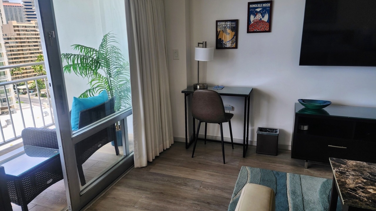 Photo of Livingroom in Waikiki