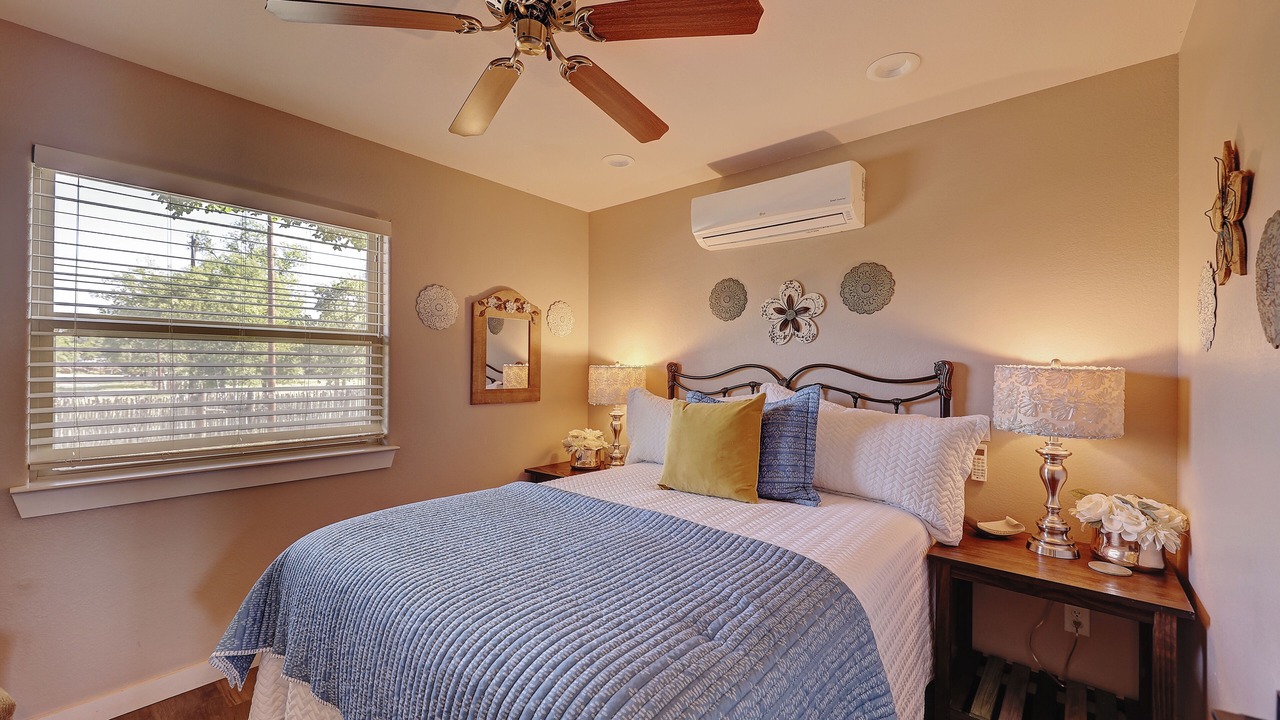 Photo of Bedroom in Center Point