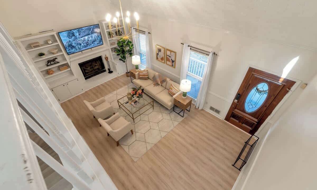 Photo of Livingroom in Lawrenceville
