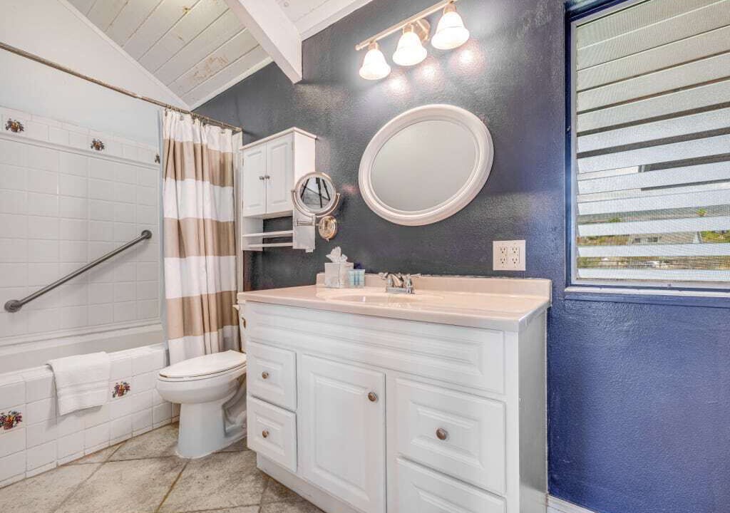 Photo of Bathroom in Kaunakakai