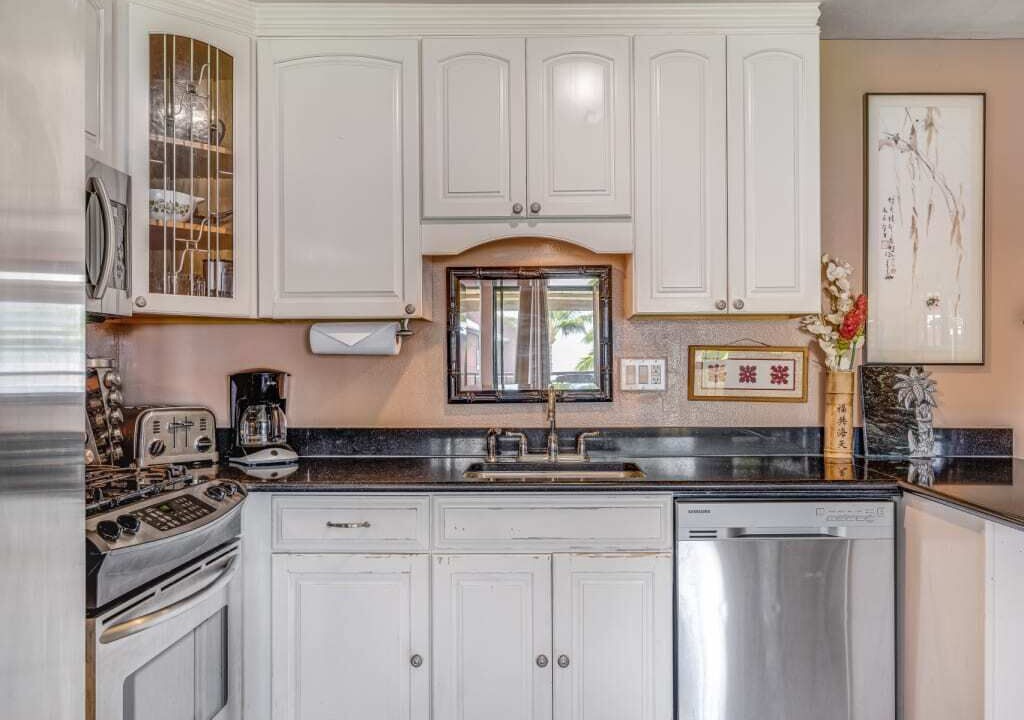 Photo of Kitchen in Kaunakakai