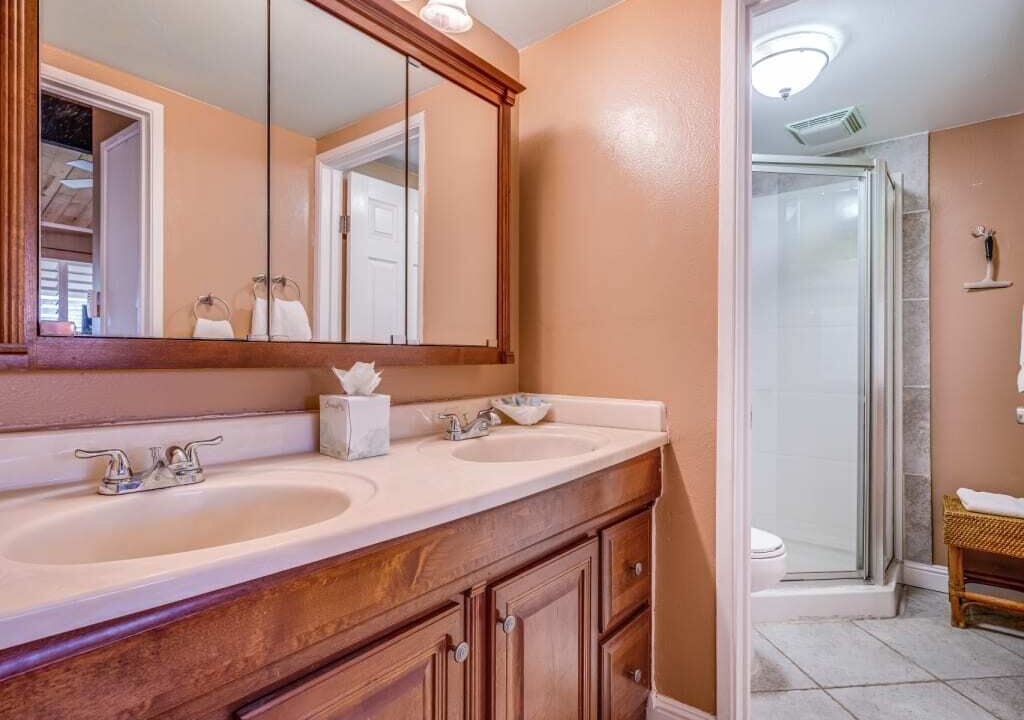Photo of Bathroom in Kaunakakai