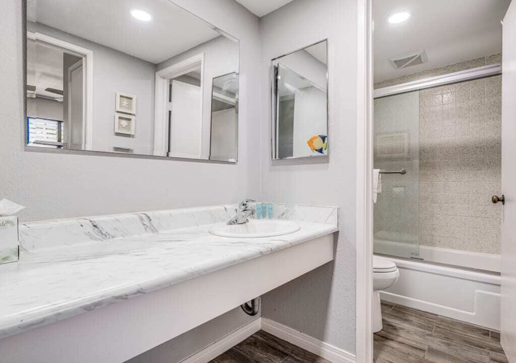 Photo of Bathroom in Kaunakakai