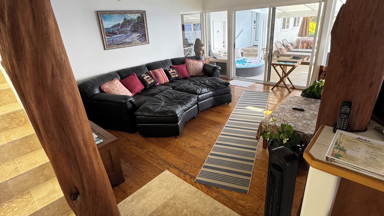 Photo of Livingroom in Kehena Beach Estates