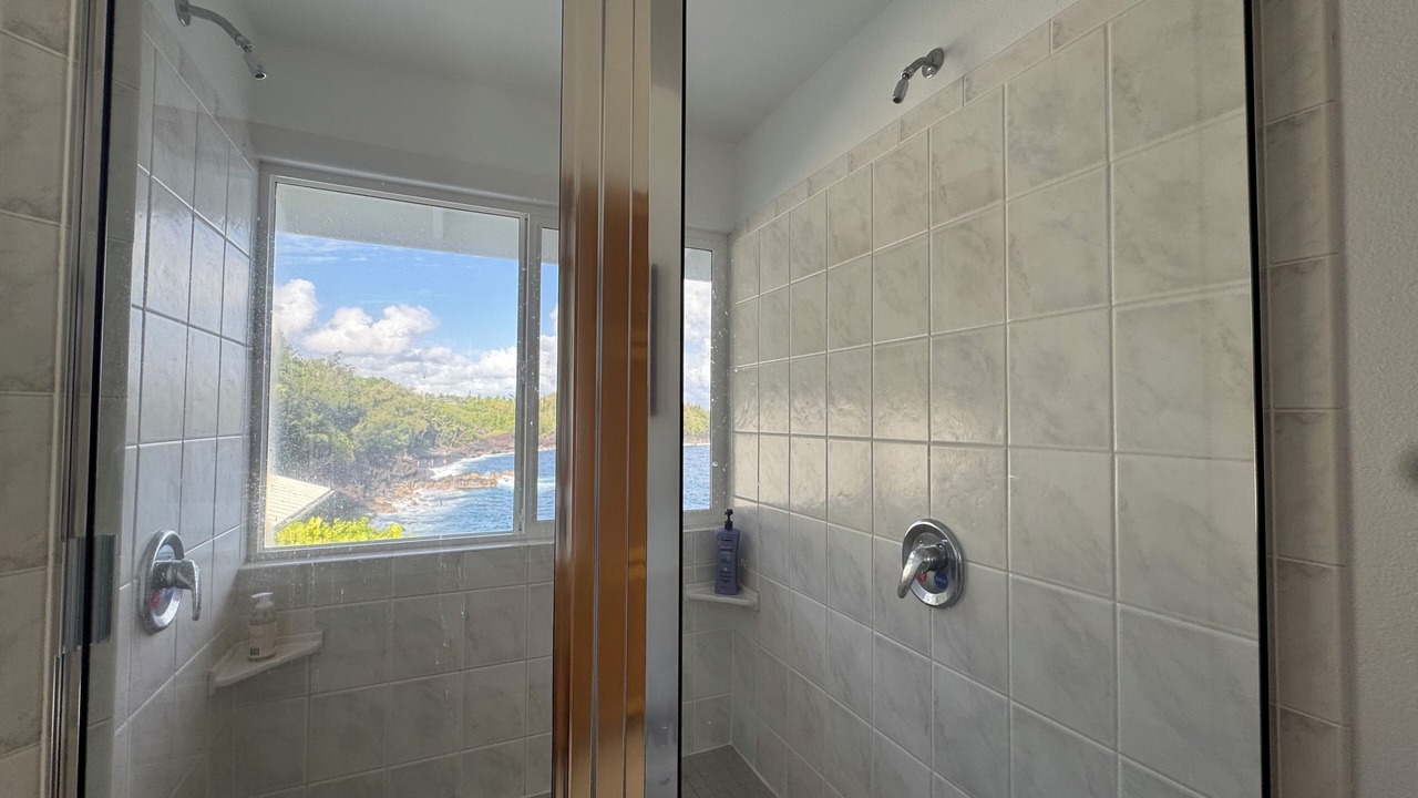 Photo of Bathroom in Kehena Beach Estates