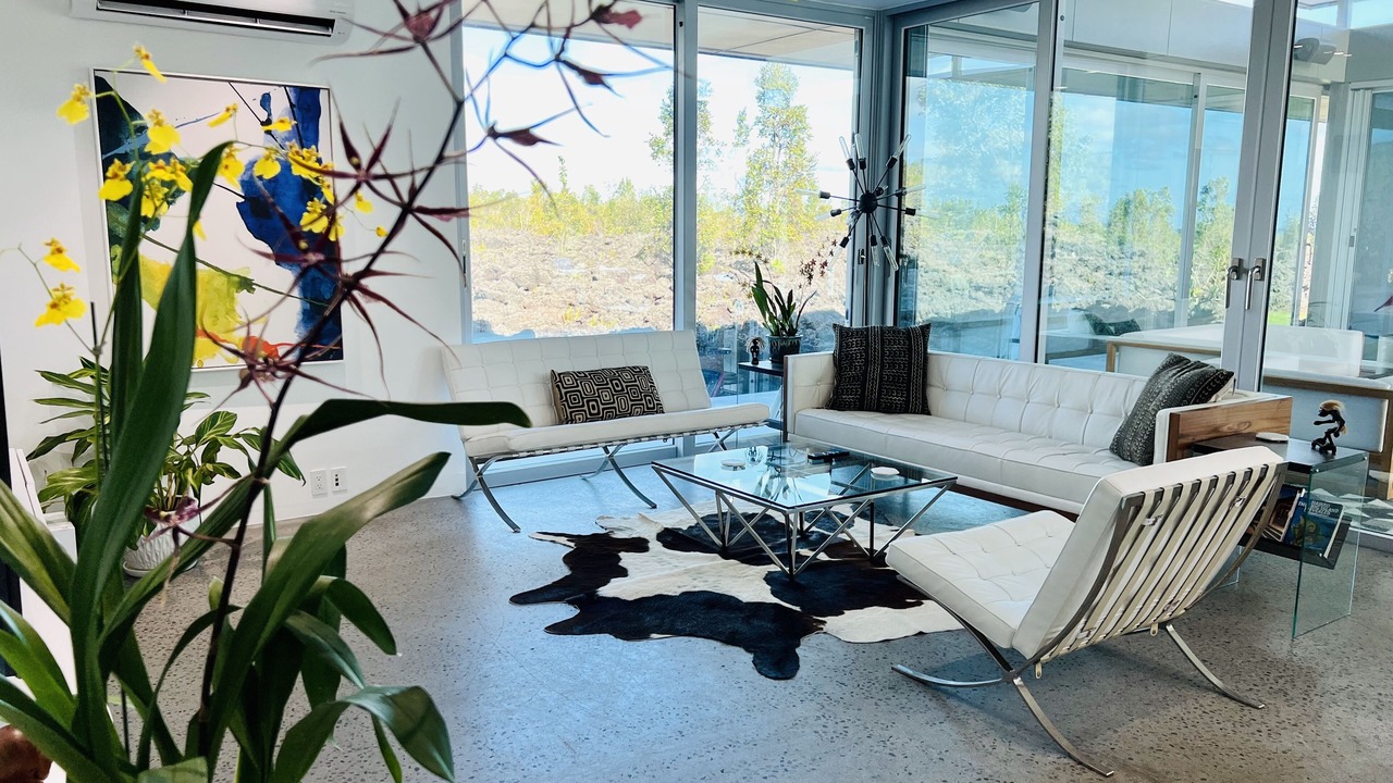 Photo of Livingroom in Puna Palisades