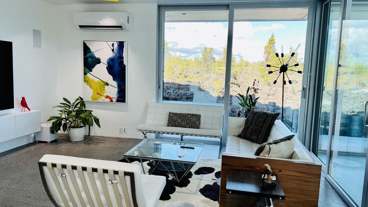 Photo of Livingroom in Puna Palisades