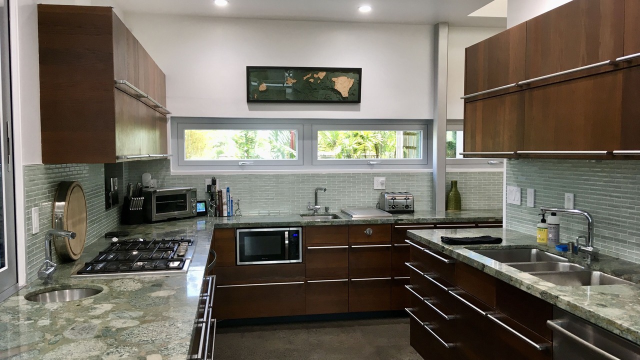 Photo of Kitchen in Puna Palisades