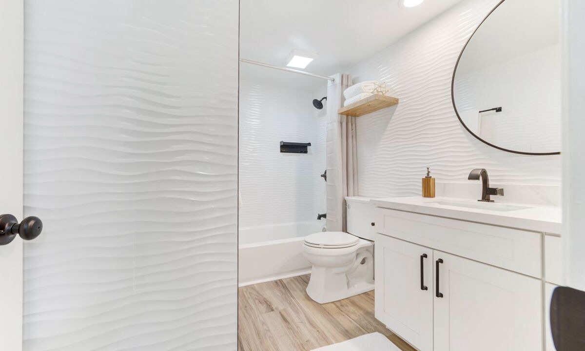 Photo of Bathroom in Waikiki