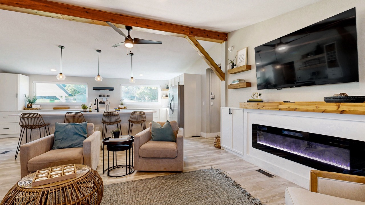 Photo of Livingroom in Burnet