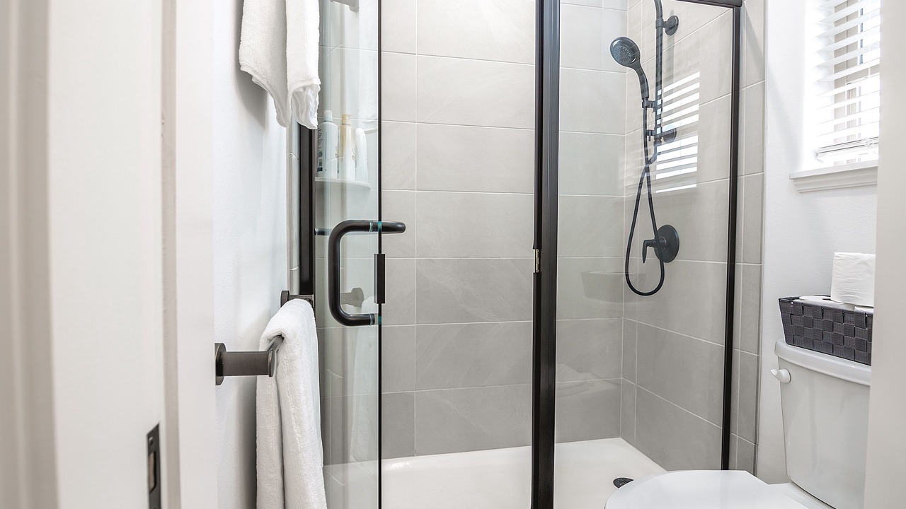 Photo of Bathroom in Makaha Valley
