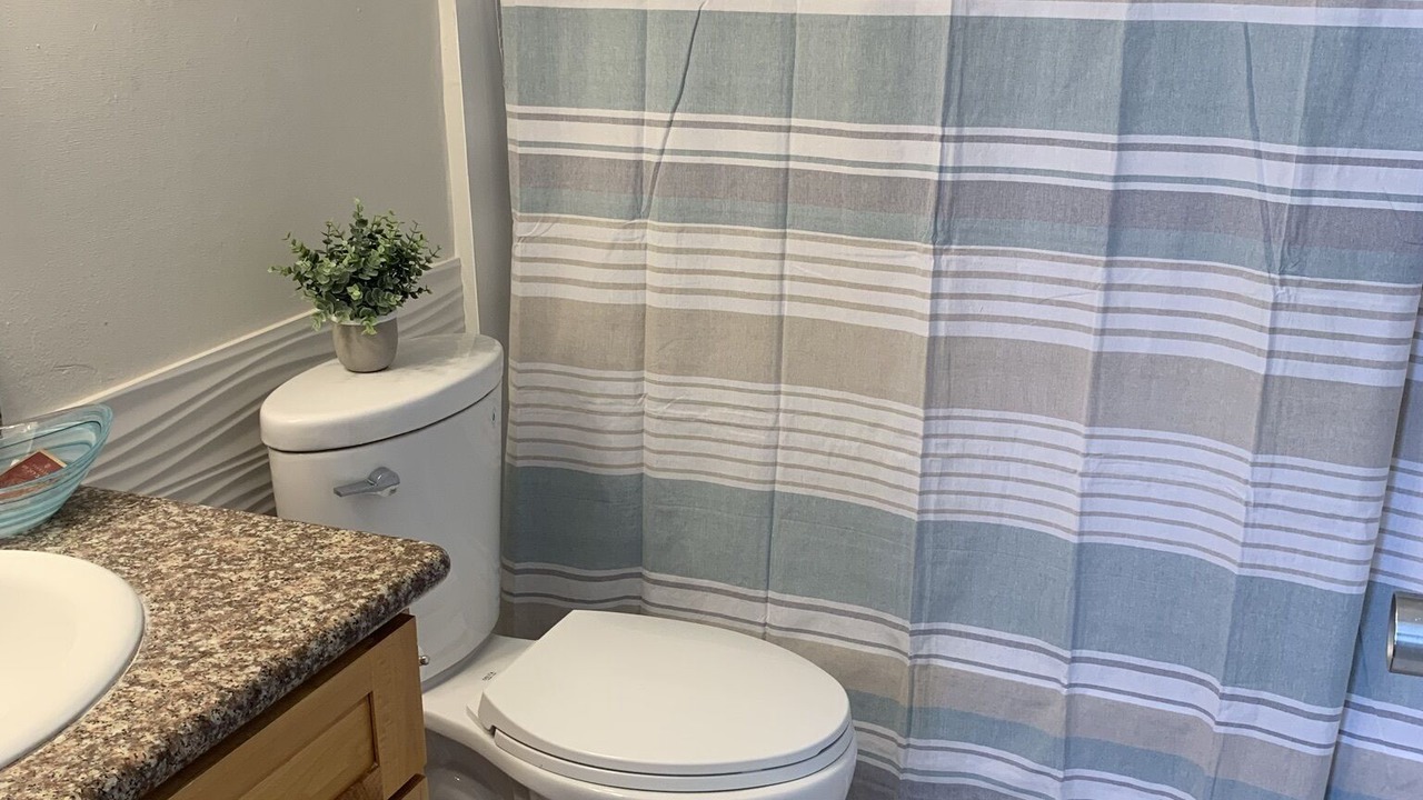 Photo of Bathroom in McCully - Moiliili